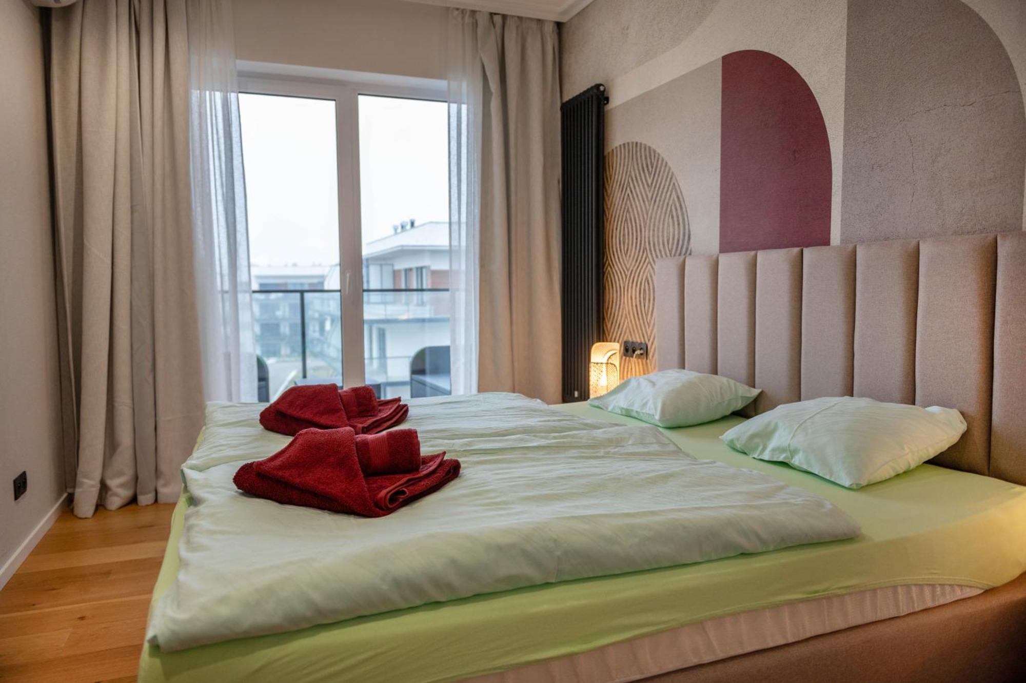 Raspberry And Apartament