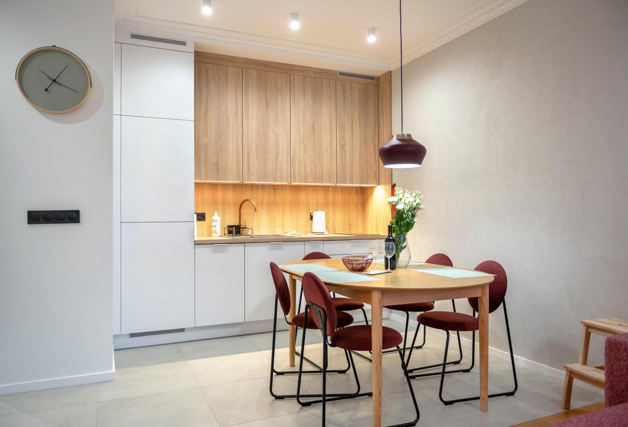 Apartment Raspberry And